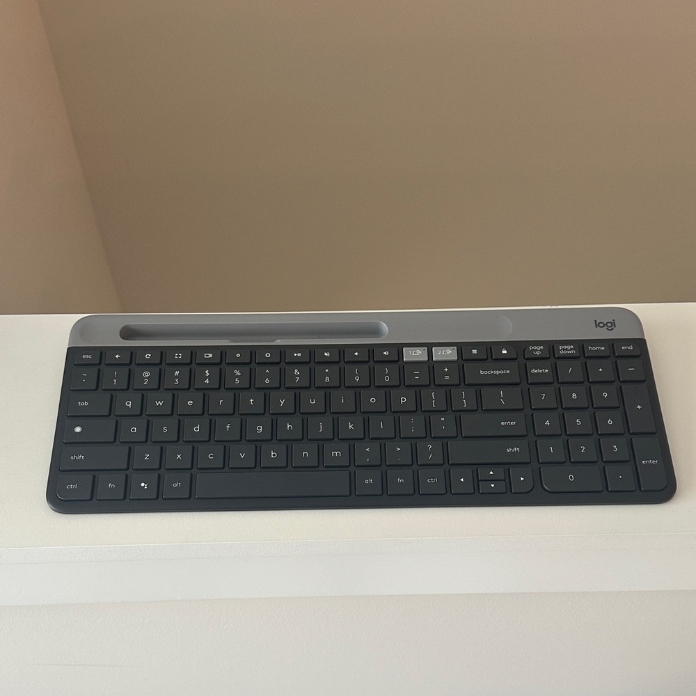 Logitech Slim Wireless Keyboard - Black and Gray
